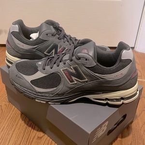 New Balance 2002R Sneaker Dark Grey